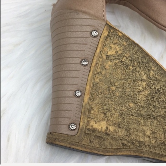 Spring Step Wedges size 9 - Picture 6 of 7